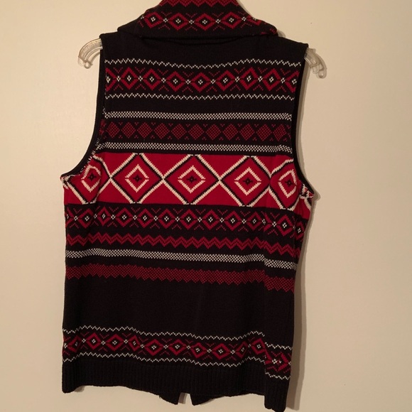 Beautiful American Living vest. - Picture 2 of 3